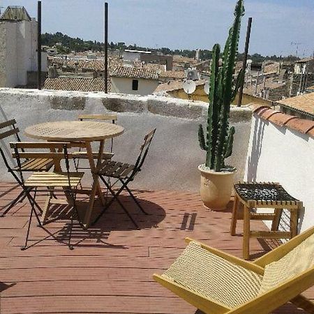 Appartement Avec Terrasse Panoramique Au Coeur De Nimes Exterior photo